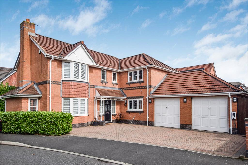 Upton Rocks Avenue, WIDNES 5 bed detached house £560,000