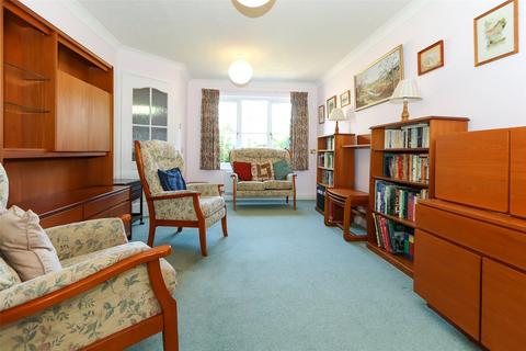 2 bedroom retirement property for sale - Cedars Walk, Cedars Village, Chorleywoods, Hertfordshire, WD3