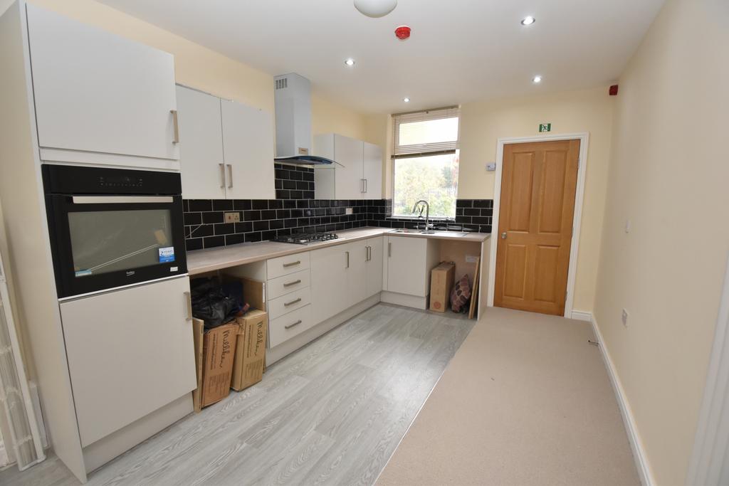 Higher Road, Urmston, M41 1 bed flat £750 pcm (£173 pw)