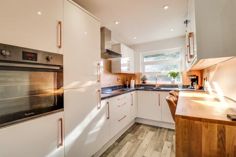17a Poole Road, Itchen, Southampton, SO19 2HE