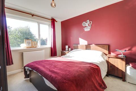 17a Poole Road, Itchen, Southampton, SO19 2HE
