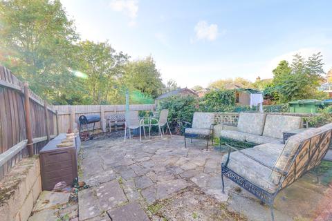 17a Poole Road, Itchen, Southampton, SO19 2HE