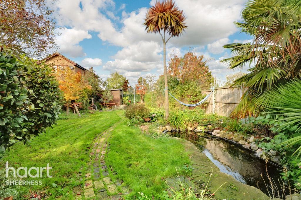 Queenborough Road, Halfway 4 bed detached house for sale £380,000