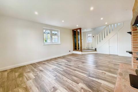 4, Kingsmead Cottages Barling Road, Barling Magna, Southend-on-sea, SS3 0NB