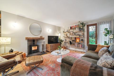 Peony Cottage, 44 Feus, Auchterarder, PH3 1DG