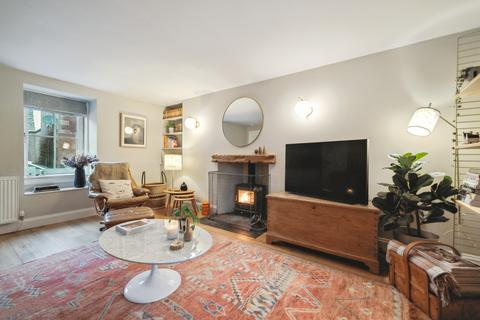 Peony Cottage, 44 Feus, Auchterarder, PH3 1DG