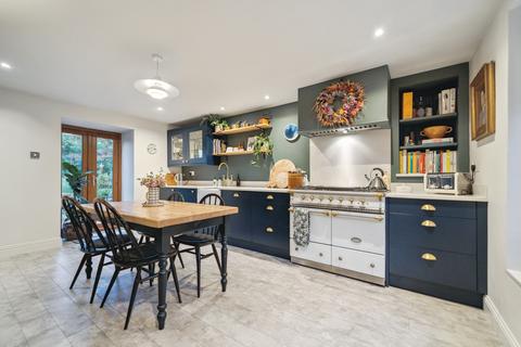 Peony Cottage, 44 Feus, Auchterarder, PH3 1DG