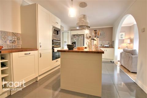 9 Clark Avenue, Edlington, Doncaster, DN12 1HN