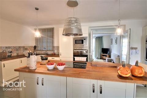 9 Clark Avenue, Edlington, Doncaster, DN12 1HN