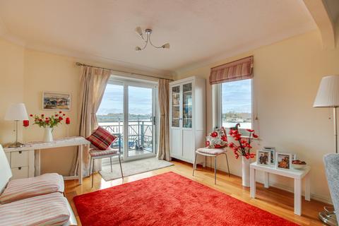 22 Riverdene Place, Southampton, SO18 1UG