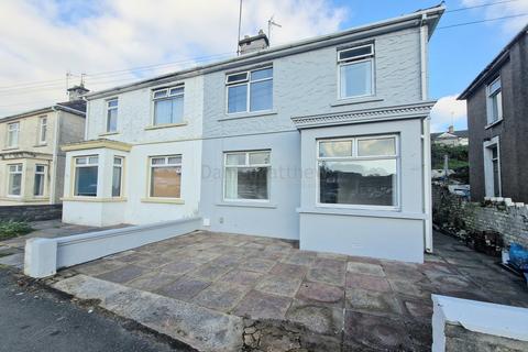 3 bedroom semi-detached house to rent, Quarella Road, Bridgend