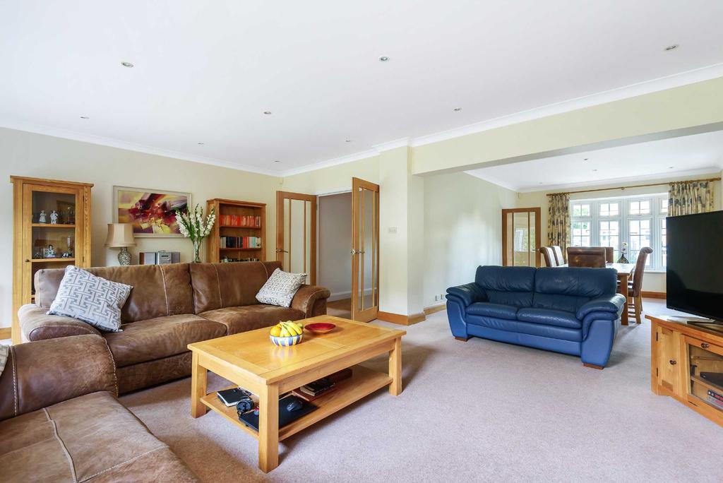 Pine Grove, Brookmans Park, AL9 4 bed detached house £1,700,000