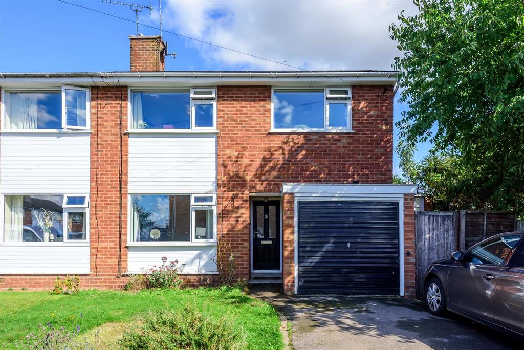 Arden Close, Meriden, CV7 3 bed semidetached house for sale £350,000