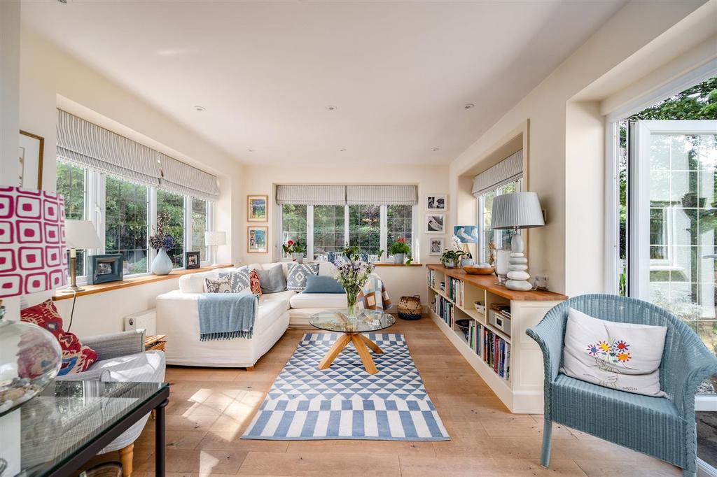 4 Garden Room.jpg