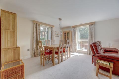 3 bedroom flat for sale, Warwick Road, Solihull, B91