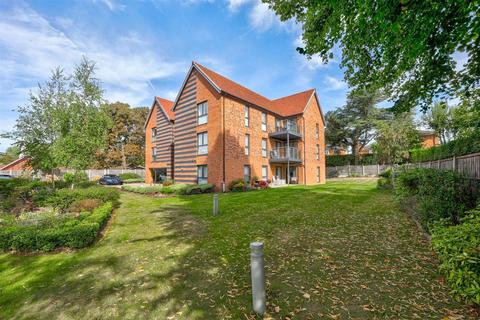 3 bedroom flat for sale, Warwick Road, Solihull, B91