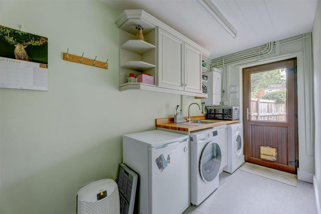 12. Laundry Room.jpg