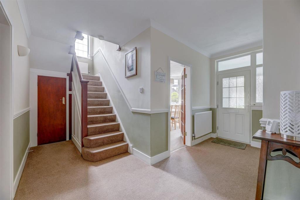 5. Hallway.jpg