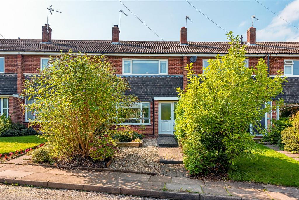 Meadow Drive, HamptonInArden, B92 2 bed terraced house £350,000