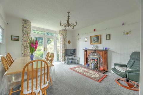 207 Buryfield Road, Solihull, B91 2BB