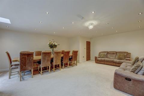 5 bedroom property for sale, Streetsbrook Road, Solihull, B91