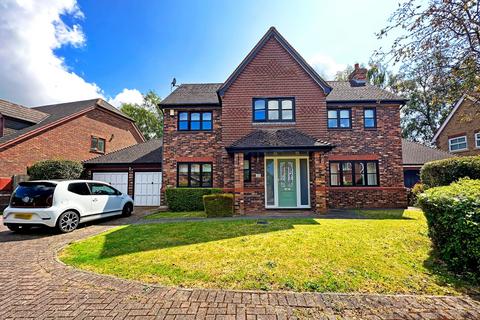 4 bedroom detached house for sale, Saracen Drive, Balsall Common, CV7