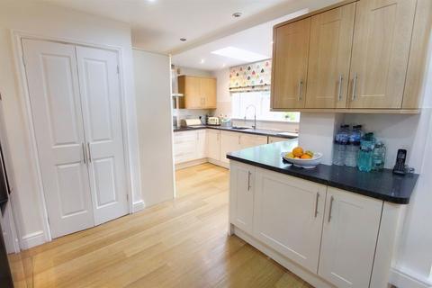 11 Saracen Drive, Balsall Common, Coventry, CV7 7UA