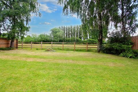 11 Saracen Drive, Balsall Common, Coventry, CV7 7UA