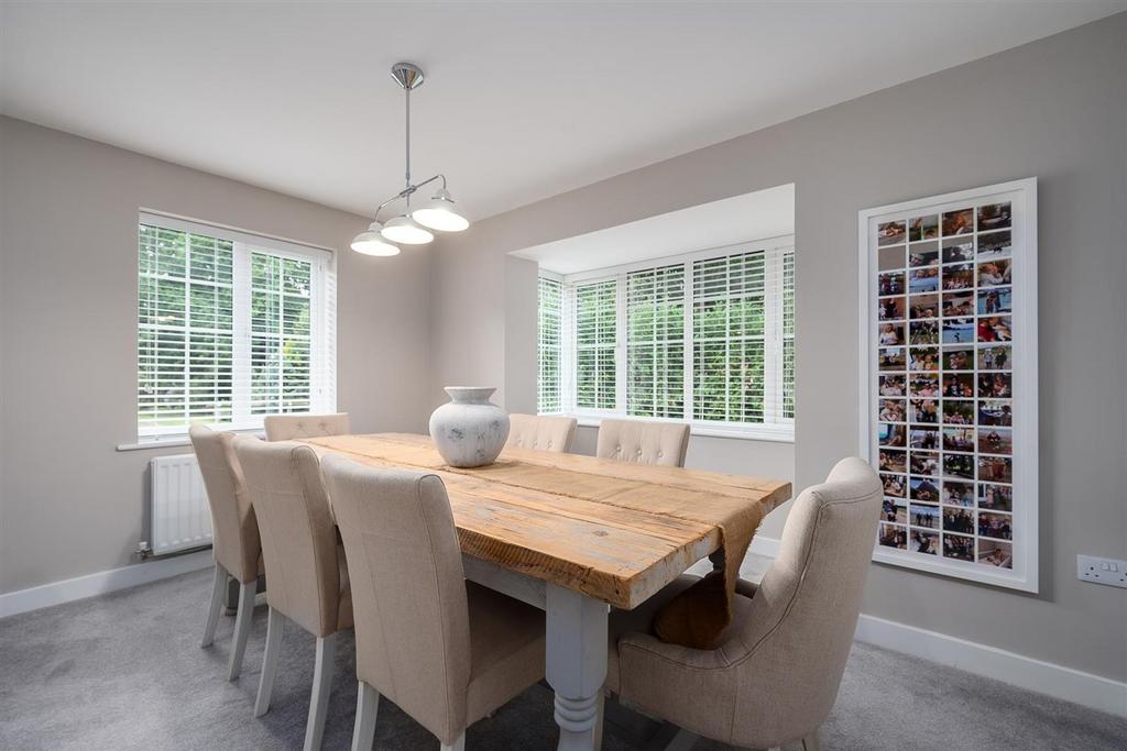5 Dining Room.jpg