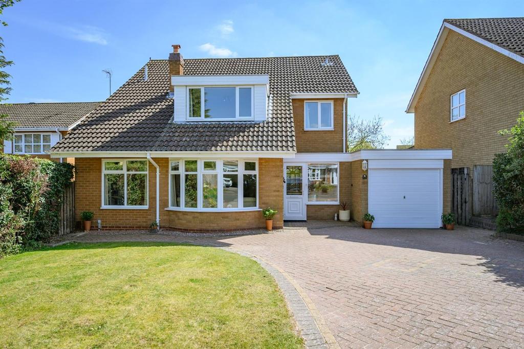 Trehern Close, Knowle, B93 4 bed detached house £750,000