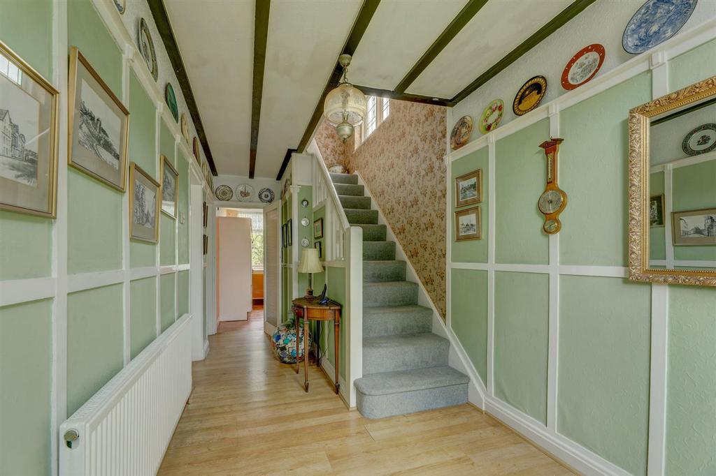 5. Hallway.jpg