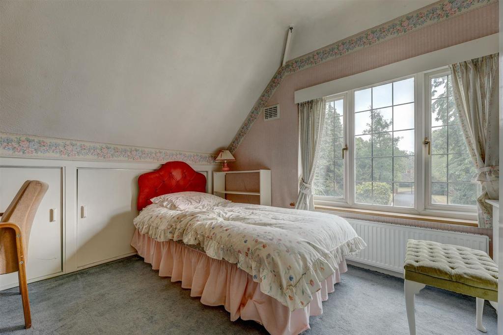 8. Bedroom.jpg