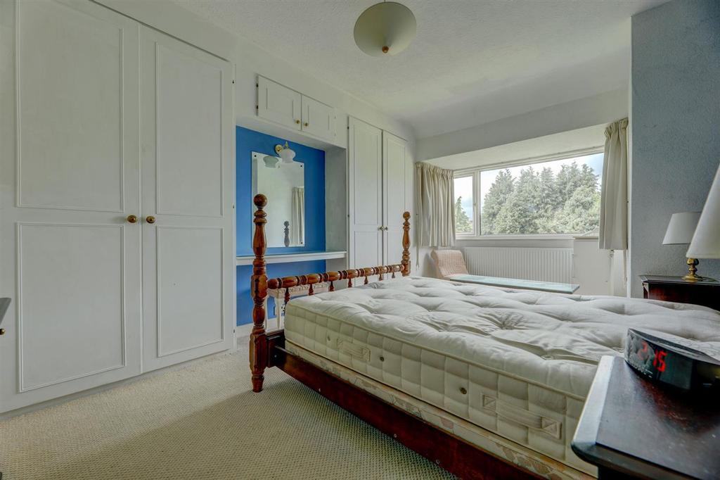 10. Bedroom.jpg