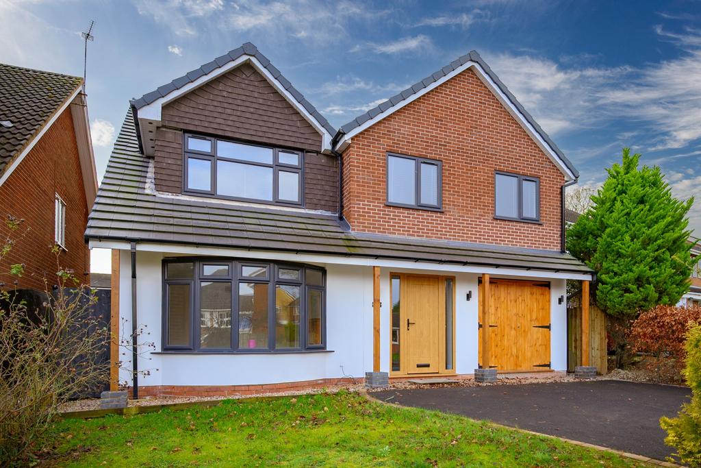 Trehern Close, Knowle, B93 5 bed detached house £800,000