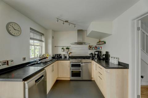 5 Alderton Close, Solihull, B91 3GQ