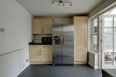 5 Alderton Close, Solihull, B91 3GQ