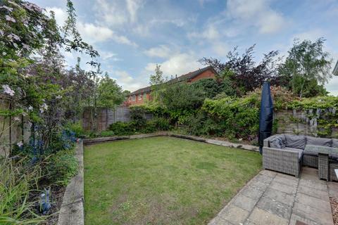 5 Alderton Close, Solihull, B91 3GQ
