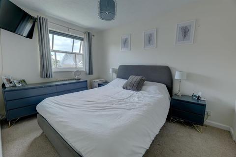 5 Alderton Close, Solihull, B91 3GQ