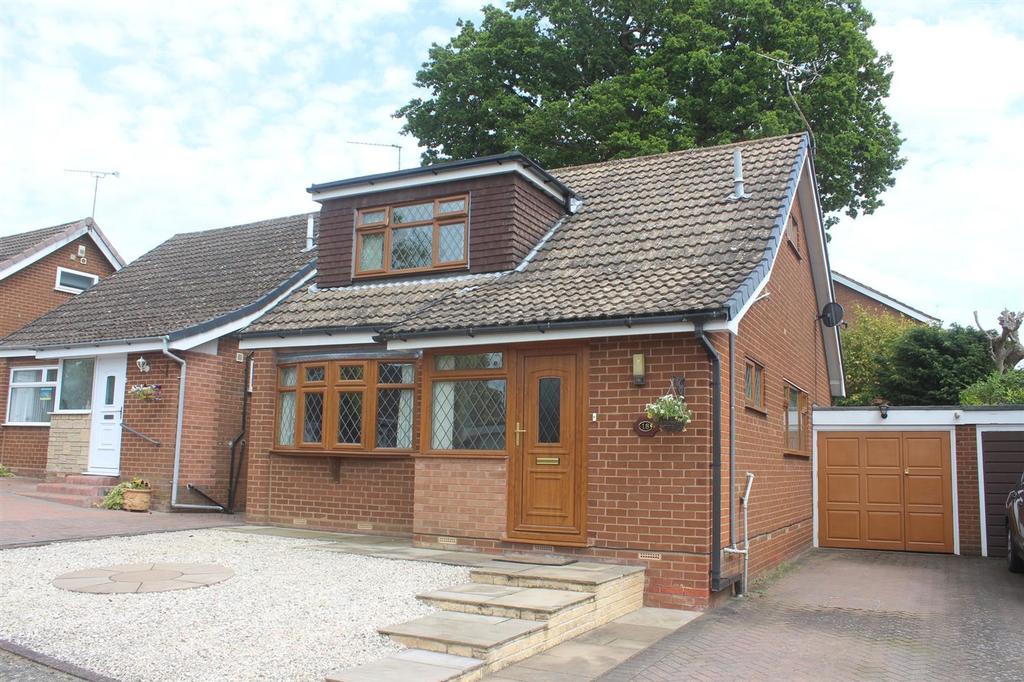 Glovers Close, Meriden, CV7 3 bed detached bungalow £385,000