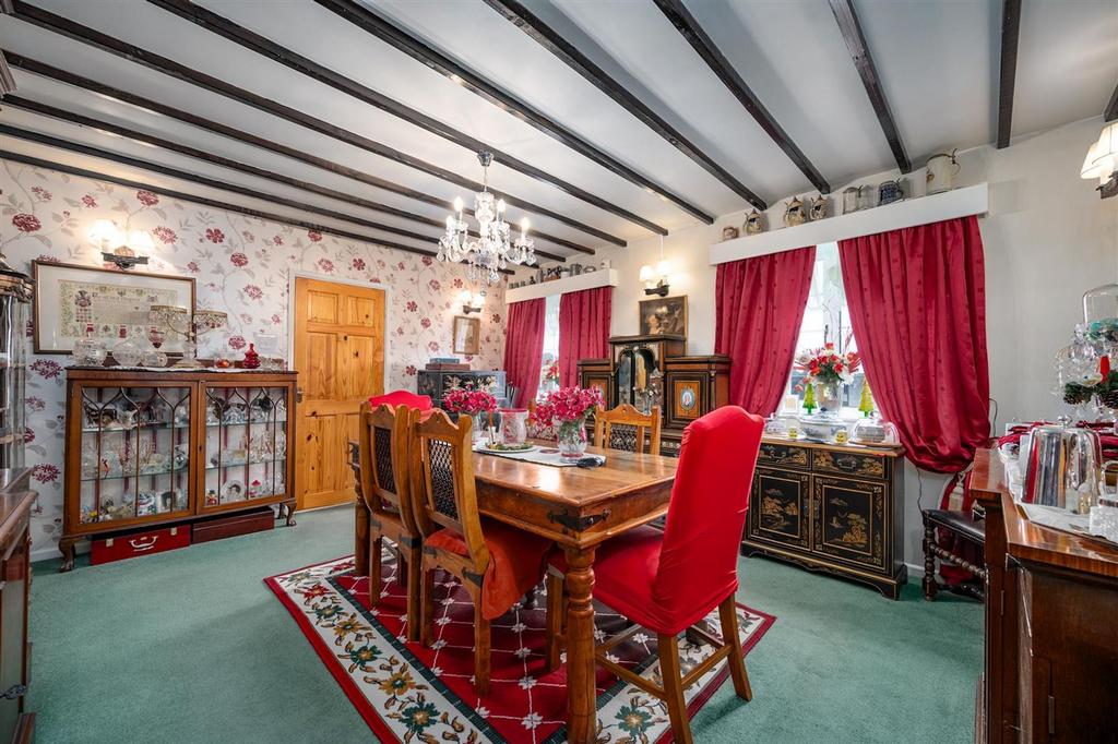 13 - Dining Room.jpg