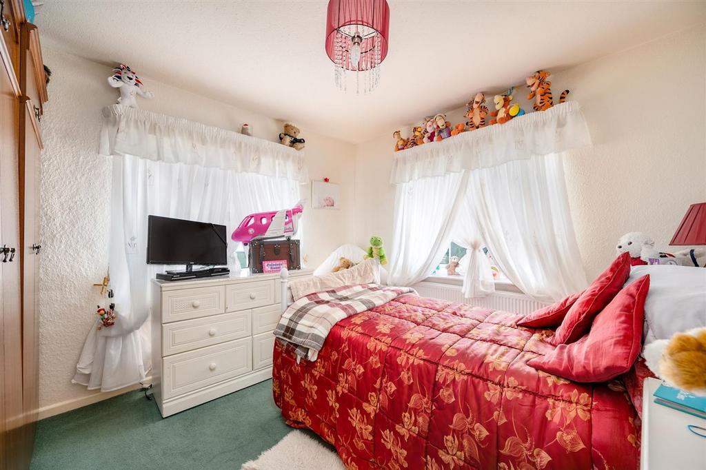 16 - Bedroom 2.jpg