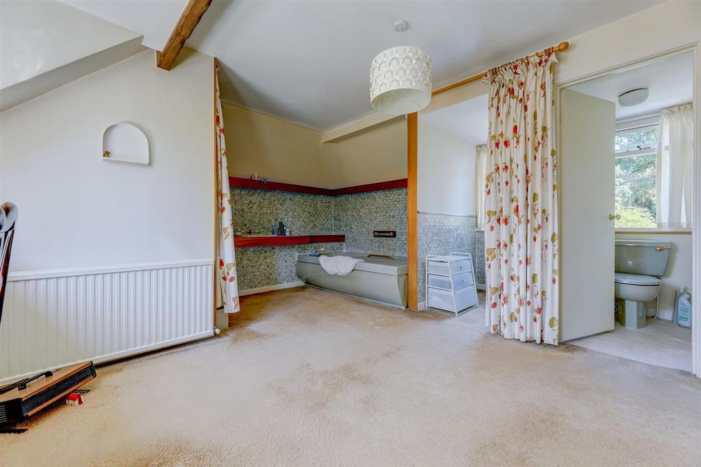 12 en suite.jpg