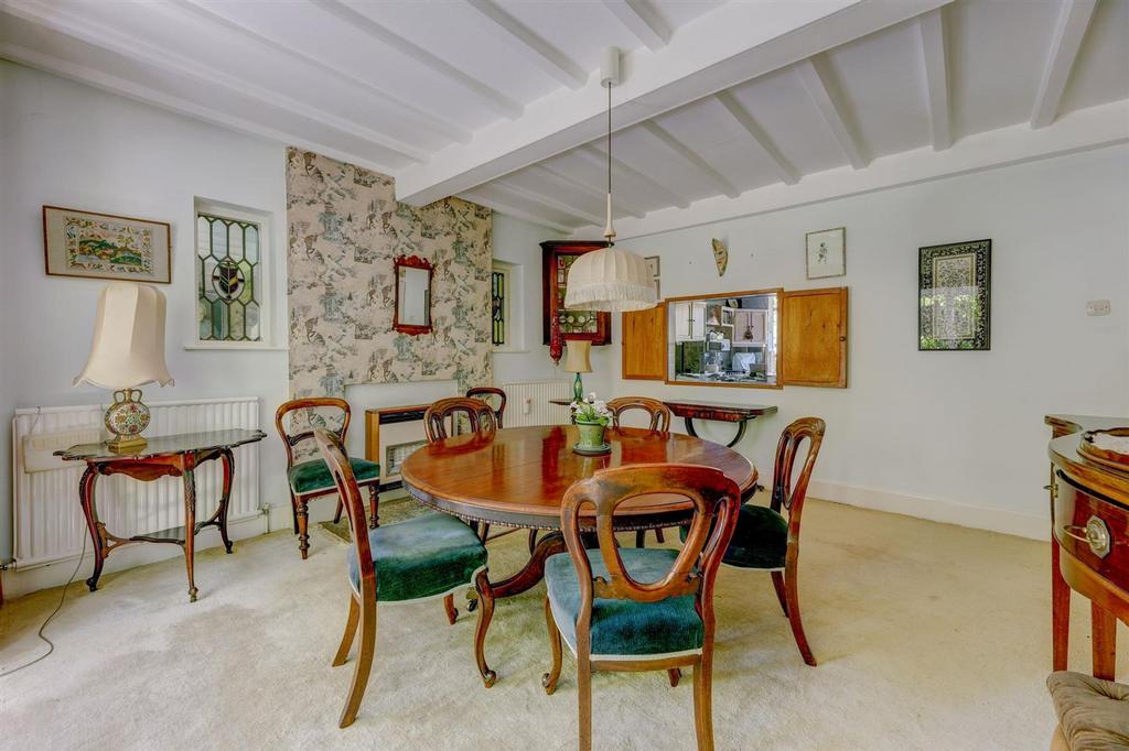 16 dining room.jpg