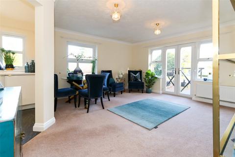 2 bedroom apartment for sale, Homewood Court, Cedars Village, Chorleywood, Hertfordshire, WD3