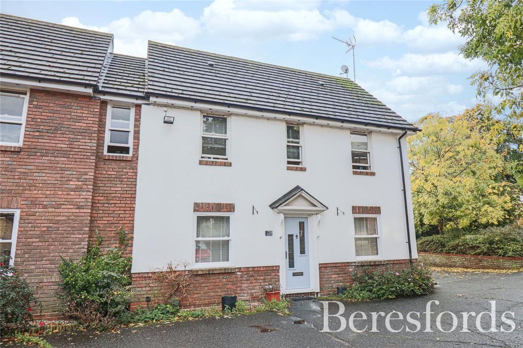 Godfrey Way, Dunmow, CM6 2 bed apartment for sale £225,000