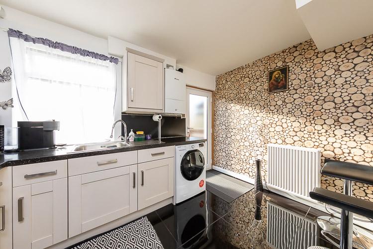 Kitchen / Dining