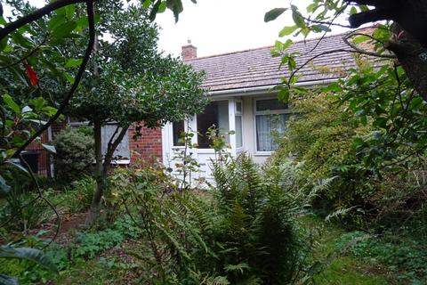 2 bedroom detached bungalow for sale - Lenacre Avenue, Whitfield CT16