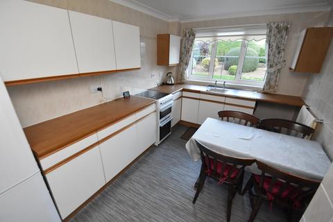 2 bedroom flat for sale - Sutton Court, Skegness, PE25