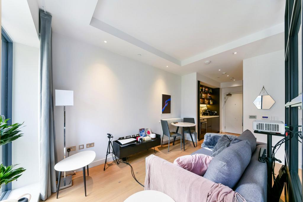 Apartment in London - More