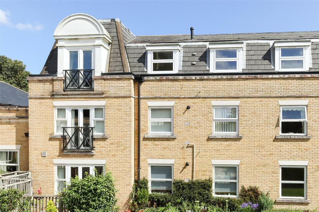 Wildwood Court, Cedars Village, Chorleywood, Hertfordshire, WD3 2 bed